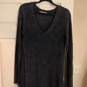Urban Outfitters Women's Distressed Tunic Sweater
